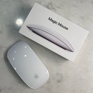 Apple Magic Mouse in white